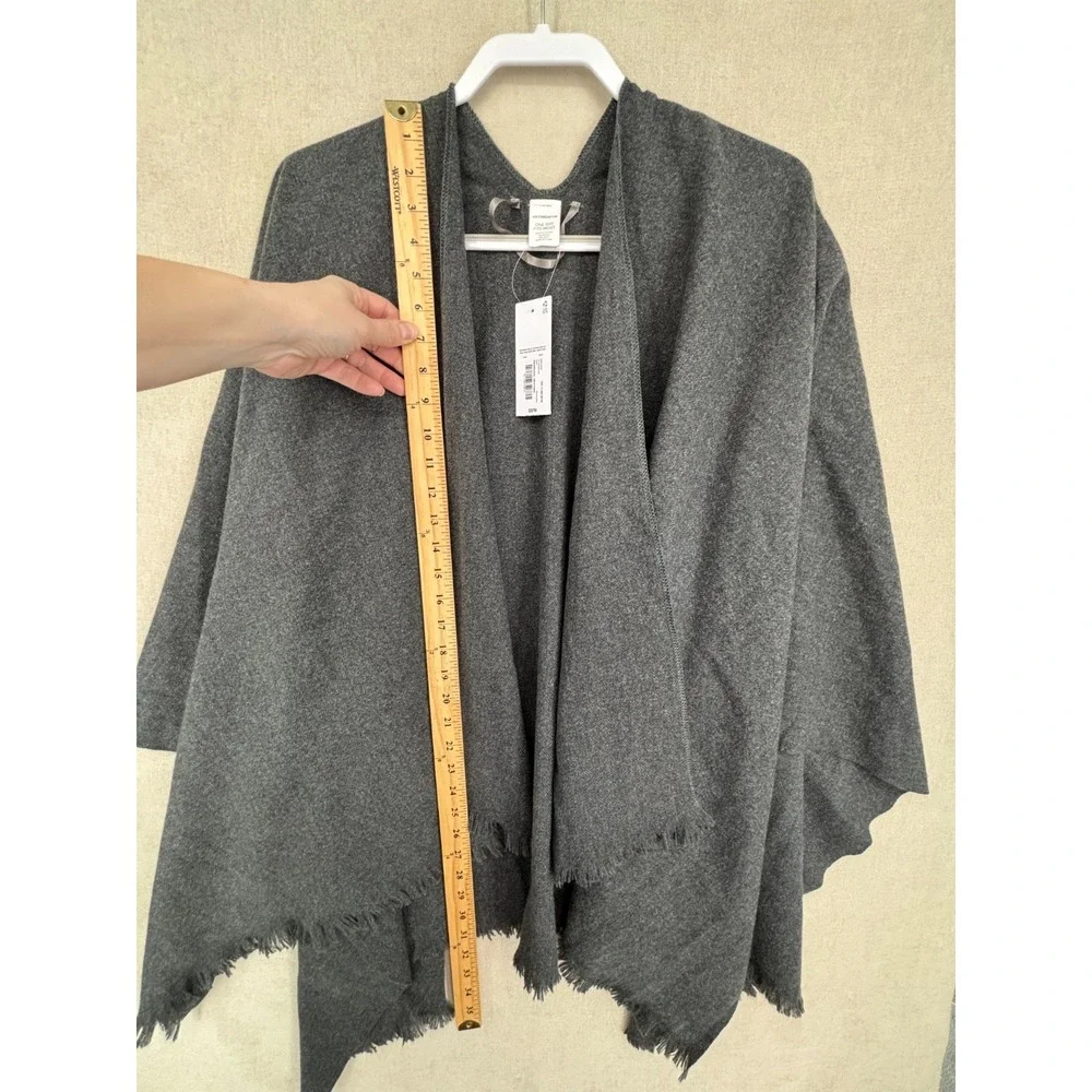 Liz Claiborne Shawl Gray Fringed Knit Poncho Wrap Scarf New One Size